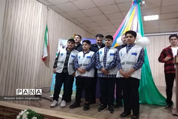 برگزاری طرح همیار پلیس ویژه دانش‌آموزان پایه هفتم در مشهد