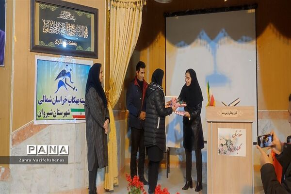 برگزاری کارگاه آموزشی تغذیه و سبک زندگی سالم در شهرستان شیروان
