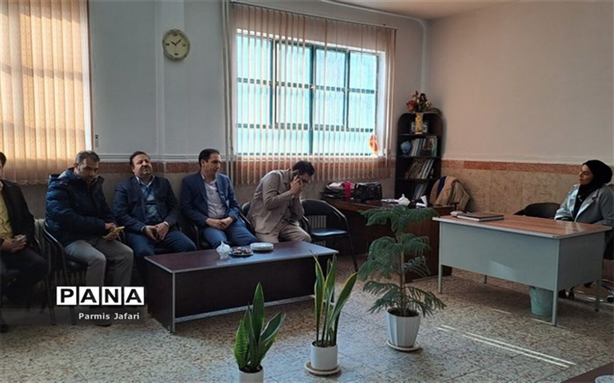 افتتاح زمین ورزش مدرسه استاد شهریار در شهرستان شهریار/فیلم