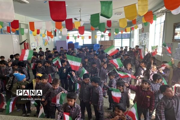 جشن انقلاب در مدارس ابرکوه