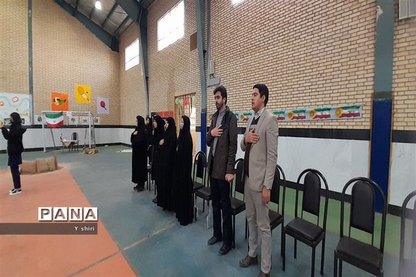 نمایشگاه دانش‌‎آموزی از جنس انقلاب