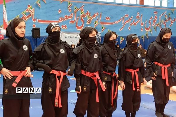 مانور یاوران انقلاب دانش‌آموزان شهرستان ورامین