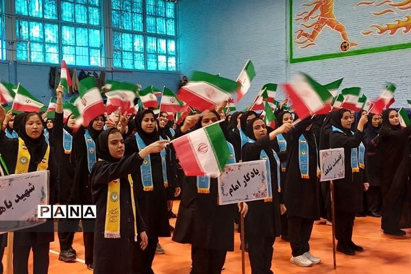 مانور یاوران انقلاب دانش‌آموزان شهرستان ورامین