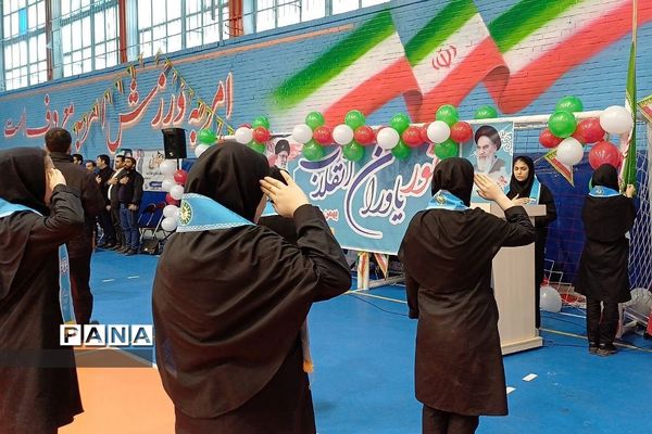 مانور یاوران انقلاب دانش‌آموزان شهرستان ورامین