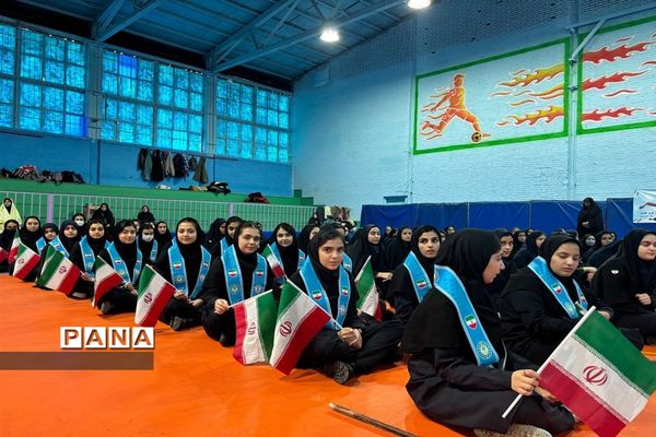 مانور یاوران انقلاب دانش‌آموزان شهرستان ورامین