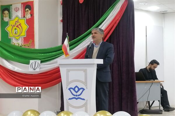 مراسم تجلیل از ستارگان کنکور در خلیل‌آباد