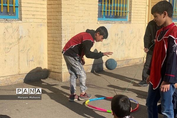 گرامیداشت مبعث پیامبر و دهه فجر در دبستان میثاق فشافویه