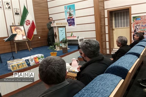 شب شعر انقلاب به‌مناسبت دهه مبارک فجر