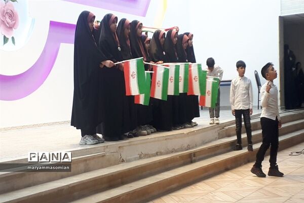 جشن انقلاب در آموزش و پرورش شهرستان ابرکوه