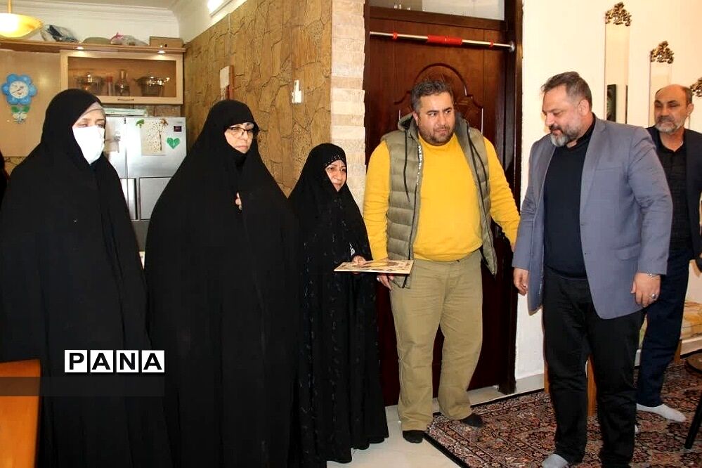 تقدیر از خانواده شهدا در فشافویه