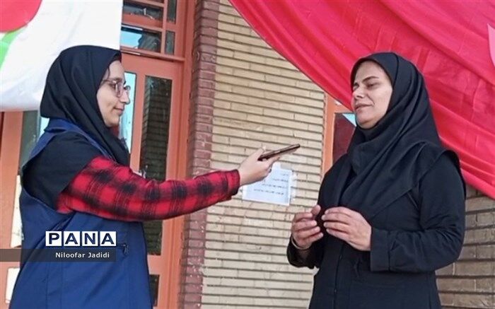 شرکت دانش‌آموزان در مراسم مذهبی سبب ایجاد شور و نشاط میان آنها می‌شود/فیلم