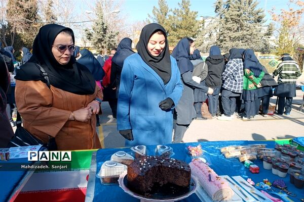 زنگ کارآفرینی در دبیرستان آرمینه مصلی نژاد
