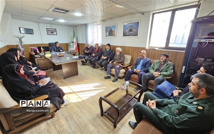 برگزاری جلسه هماهنگی راهپیمایی ۲۲ بهمن در دفتر شهردار شهر زیارت