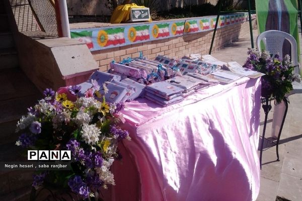 جشن باشکوه دهه فجر و تقدیر از دانش‌آموزان نمونه در شهرستان پیشوا