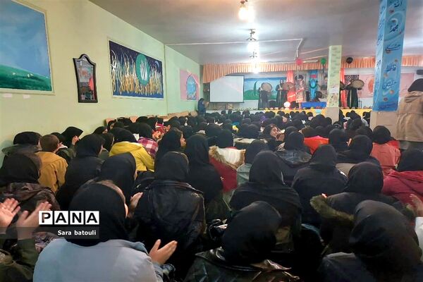 برگزاری جشن عید مبعث و ۲۲ بهمن در منطقه ۱۸ تهران