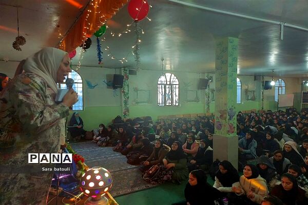 برگزاری جشن عید مبعث و ۲۲ بهمن در منطقه ۱۸ تهران