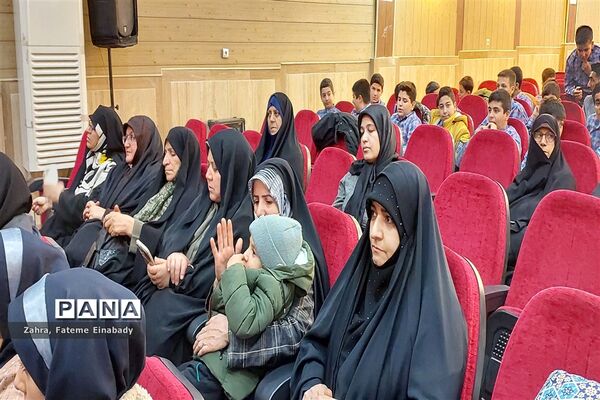 همایش بزرگمنشان انقلاب در شهرستان ملارد