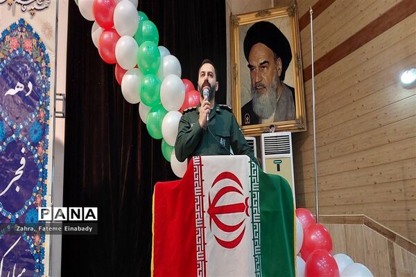 همایش بزرگمنشان انقلاب در شهرستان ملارد