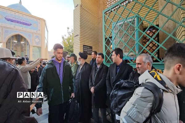 آیین بدرقه ۲۲۰ دانش‌آموز پسر شهرستان ورامین به اردوی راهیان نور