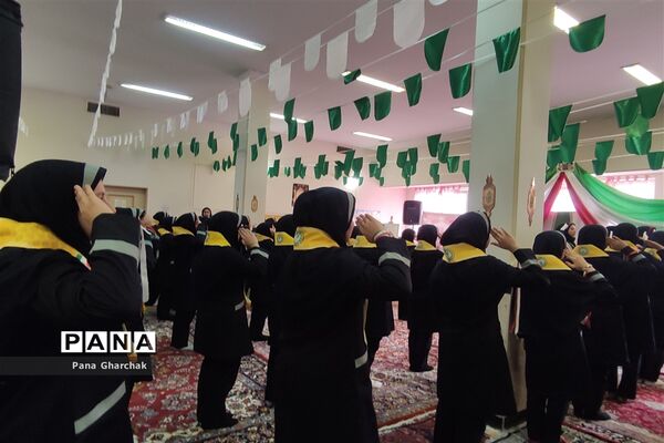 برگزاری مانور یاوران انقلاب در دبیرستان حضرت زینب (س) قرچک‌