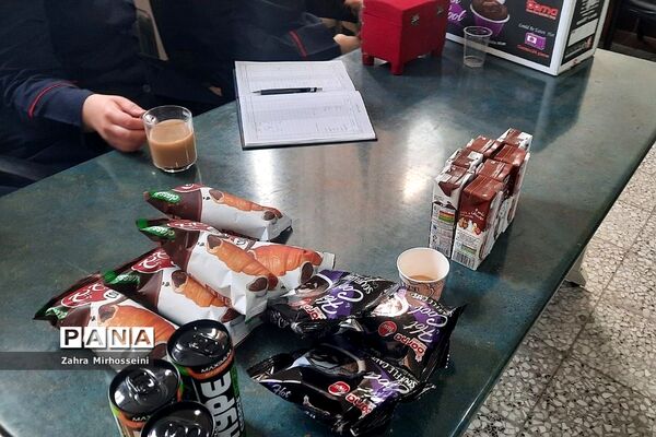 بزرگداشت ایام‌الله دهه فجر در مدارس ناحیه یک شهرری