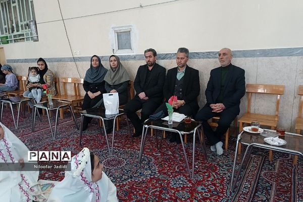 جشن عبادت و بندگی دانش‌آموزان دختر دبستان عصمت نصیرشهر