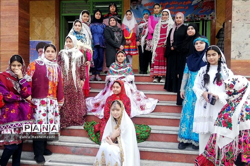 بازارچه کار و فناوری در دبیرستان ولیعصر (عج) ناحیه یک شهرری