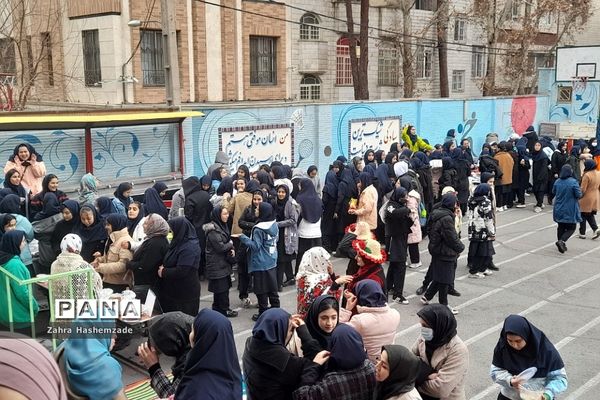 بازارچه کار و فناوری در دبیرستان ولیعصر (عج) ناحیه یک شهرری