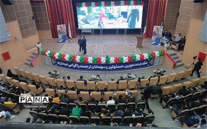 دانش آموزان نخبه در تمام ساحت ها الگوی همه دانش آموزان هستند/ فیلم