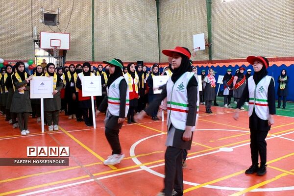 مانور یاوران انقلاب در بهارستان دو