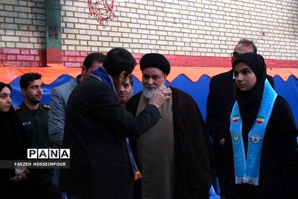 مانور یاوران انقلاب در بهارستان دو