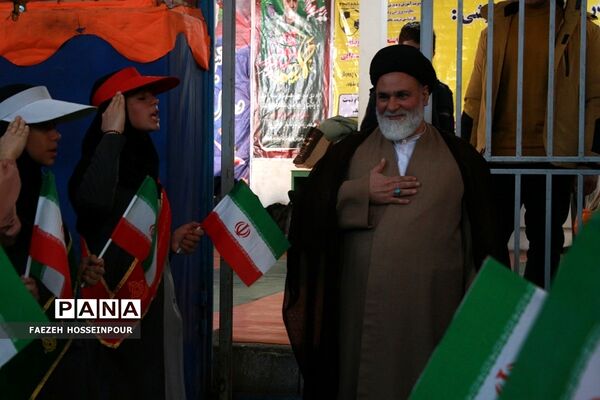 مانور یاوران انقلاب در بهارستان دو