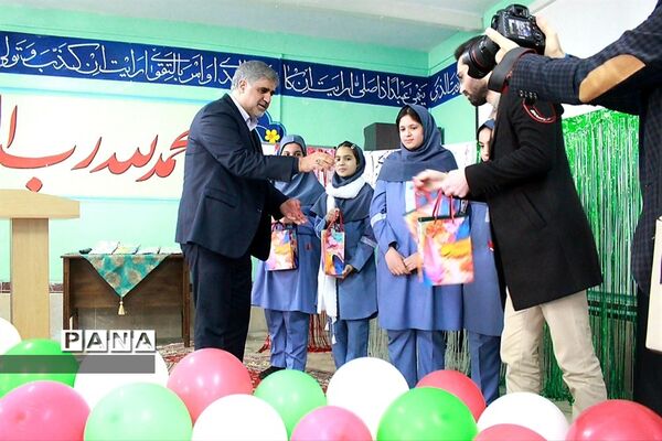 جشنواره کیک جشن انقلاب در مدرسه امام موسی کاظم (ع)