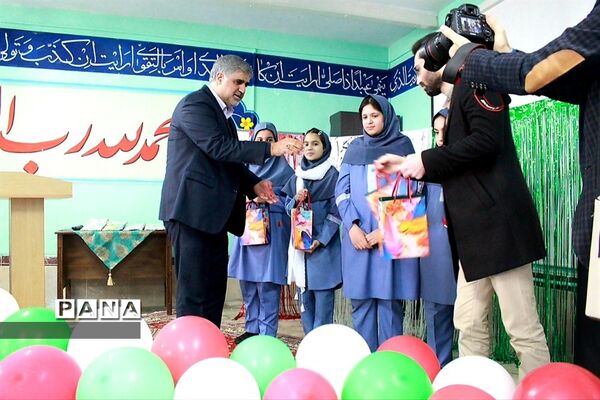 جشنواره کیک جشن انقلاب در مدرسه امام موسی کاظم (ع)