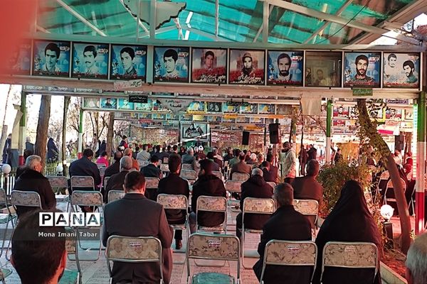 گلباران مزار شهدای قم در دهه فجر