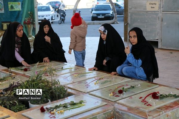 گلباران مزار شهدای قم در دهه فجر