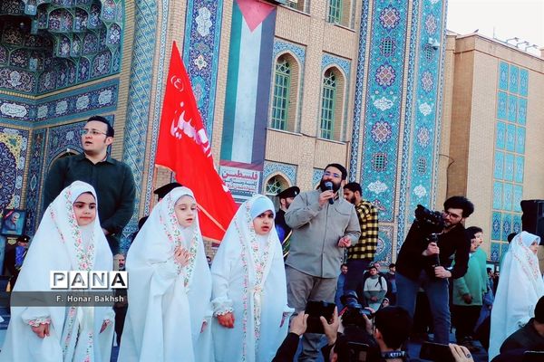 نخستین اجرای سرود «فرمانده مهدی» در مسجد جمکران