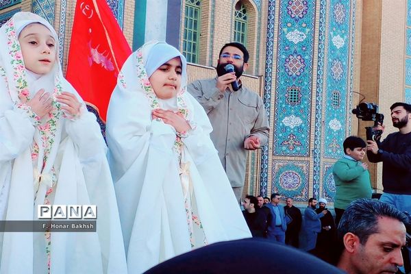 نخستین اجرای سرود «فرمانده مهدی» در مسجد جمکران