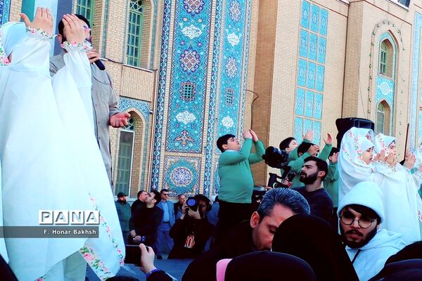 نخستین اجرای سرود «فرمانده مهدی» در مسجد جمکران