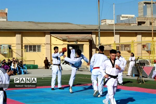 همایش تکواندو کاران در شهرستان گنبد
