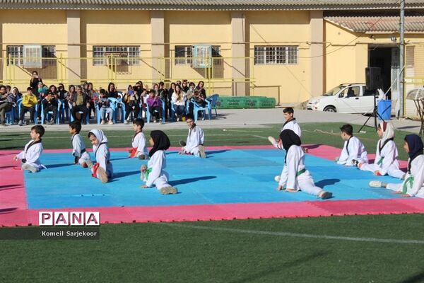همایش تکواندو کاران در شهرستان گنبد