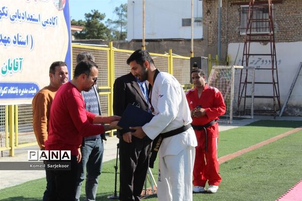 همایش تکواندو کاران در شهرستان گنبد