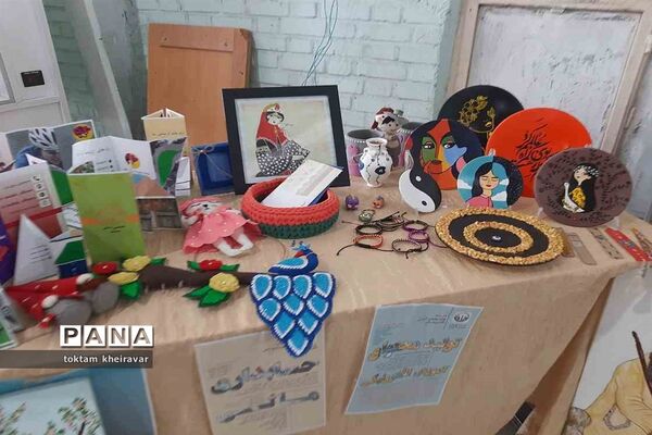 برپایی نمایشگاه انقلاب در مصلی امام خامنه ای شیروان