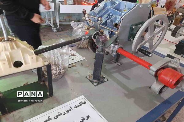برپایی نمایشگاه انقلاب در مصلی امام خامنه ای شیروان