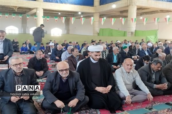 اقامه نماز جمعه در گلوگاه