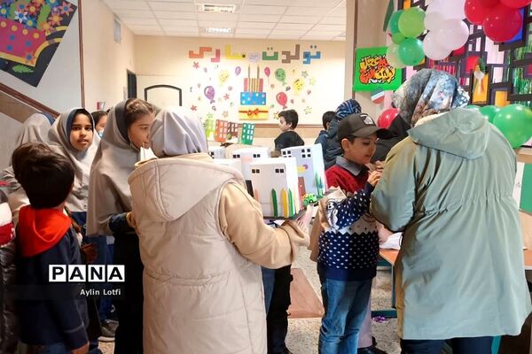 دهه فجر و مبعث رسول الله در دبستان ۱۵ خرداد