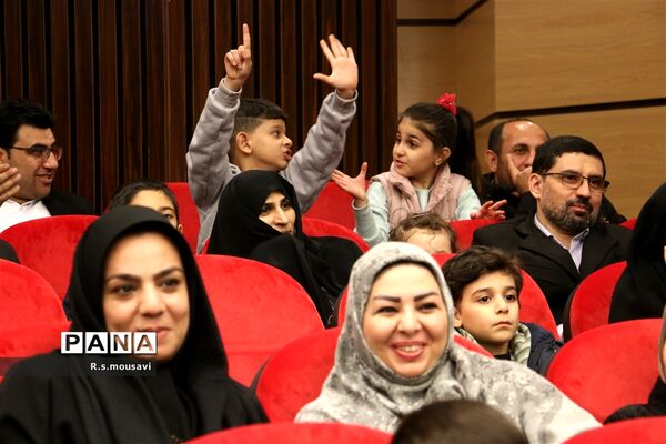 جشن گرامیداشت ایام الله دهه فجر در دانشگاه قم