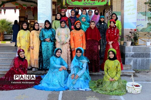 نمایشگاه تولیدات هنرستان‌های فنی حرفه‌ای و کار دانش استان بوشهر