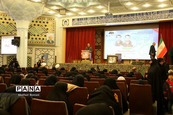 یادواره «پدران آسمانی» در دبیرستان شاهد نجمیه قم -1