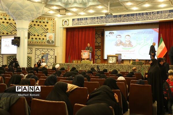 یادواره «پدران آسمانی» در دبیرستان شاهد نجمیه قم -1